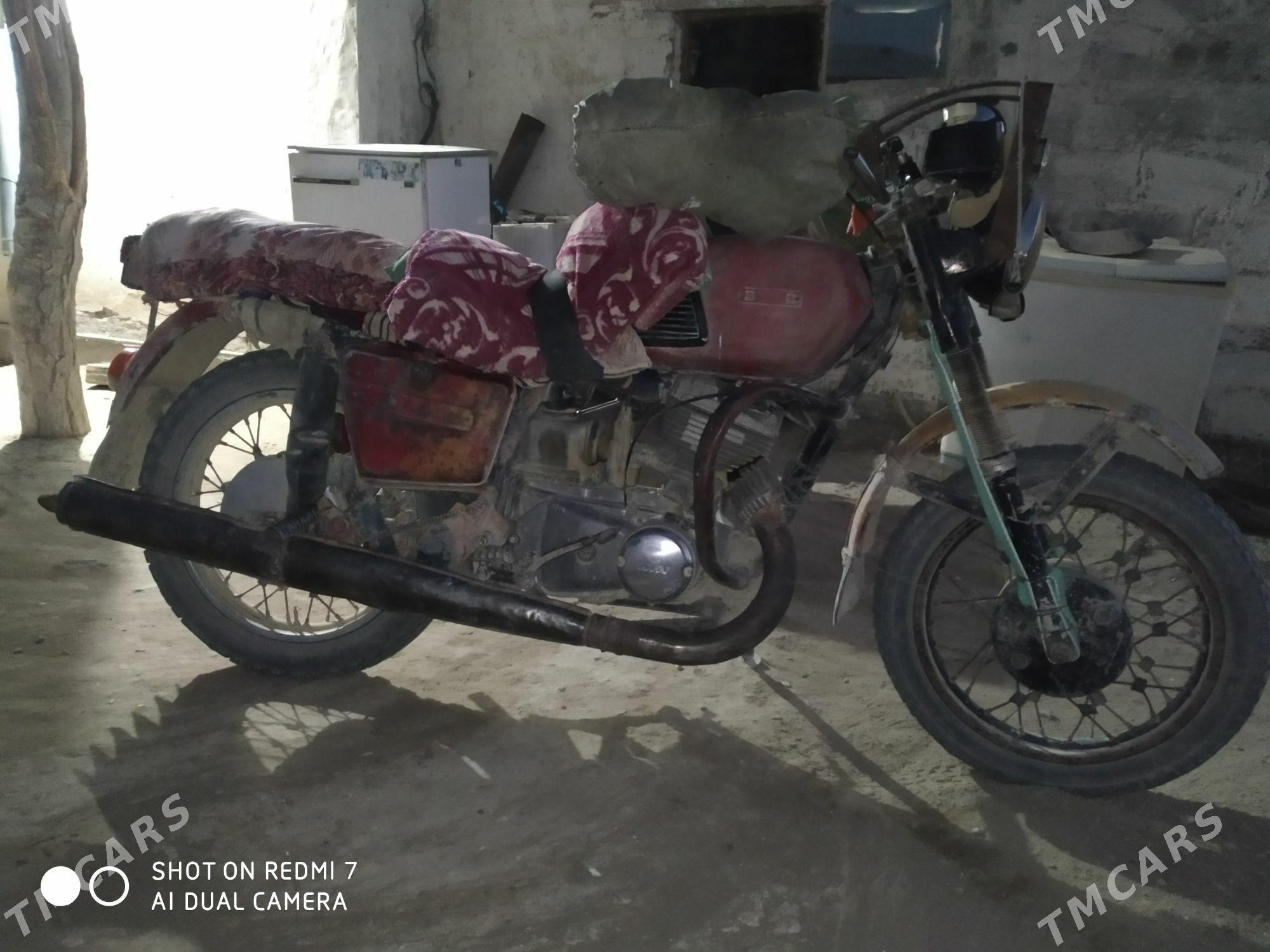 Iž Planeta 2005 - 10 000 TMT - Гызыларбат - img 1