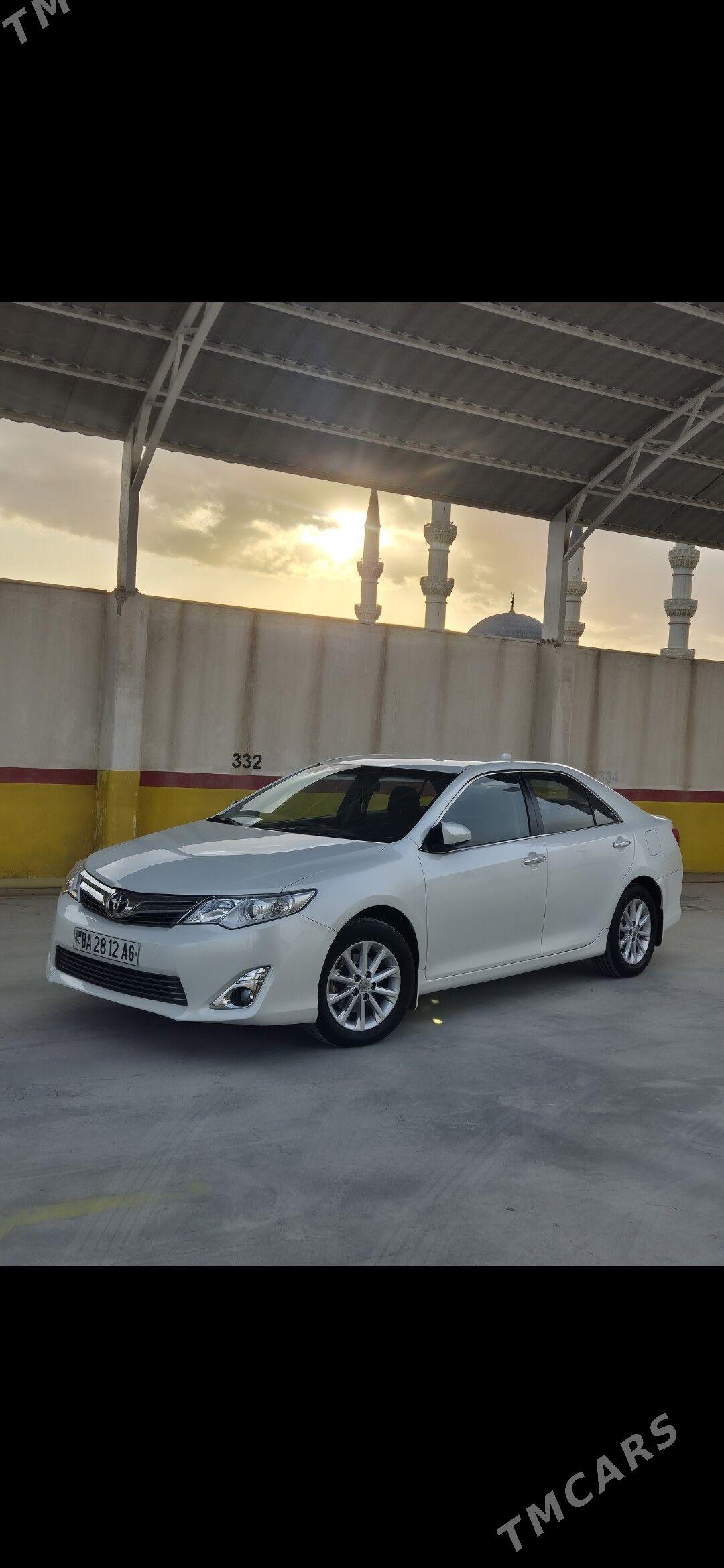 Toyota Camry 2013 - 214 000 TMT - 1 мкр - img 2