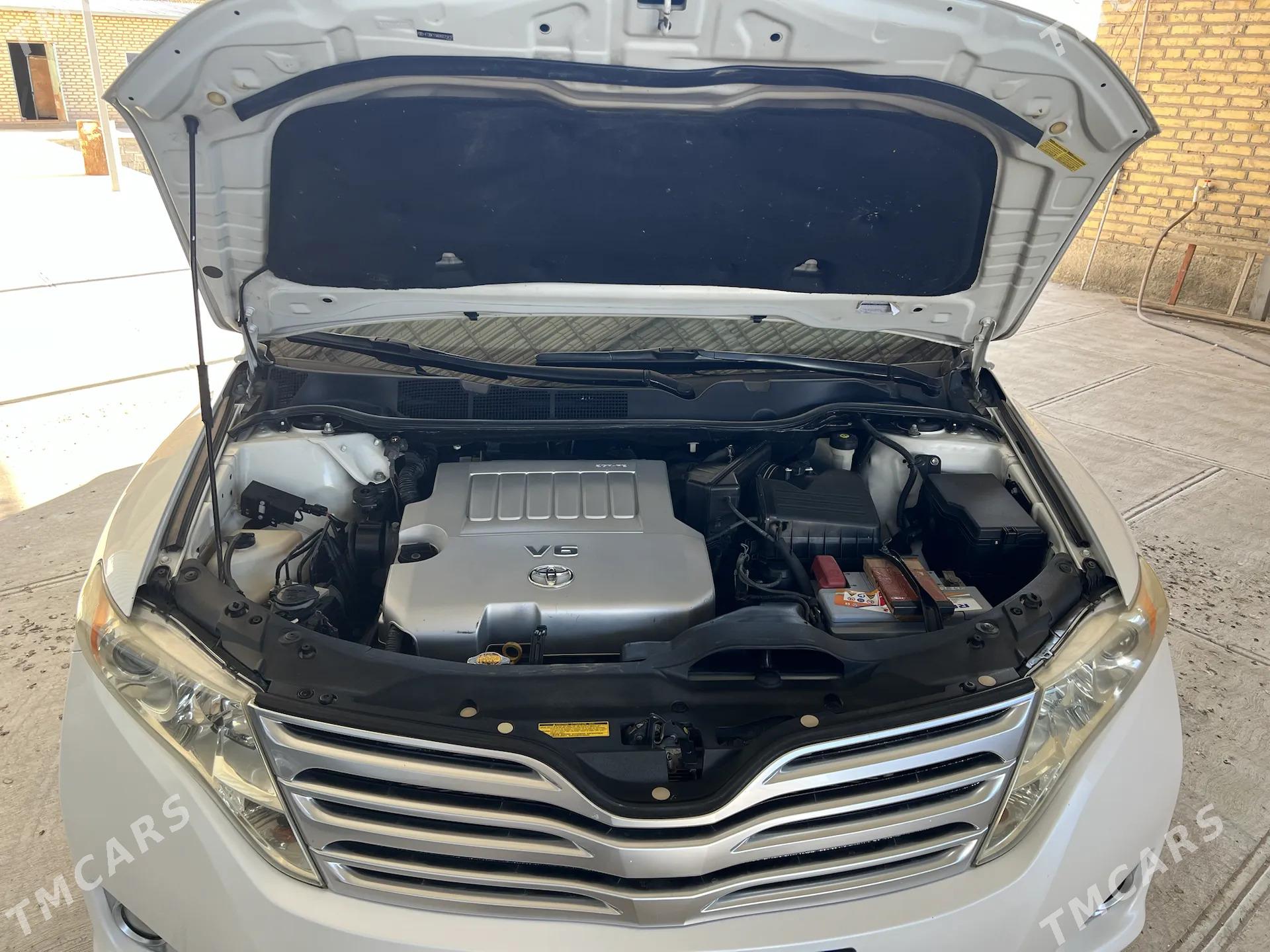 Toyota Venza 2010 - 245 000 TMT - Кёнеургенч - img 6