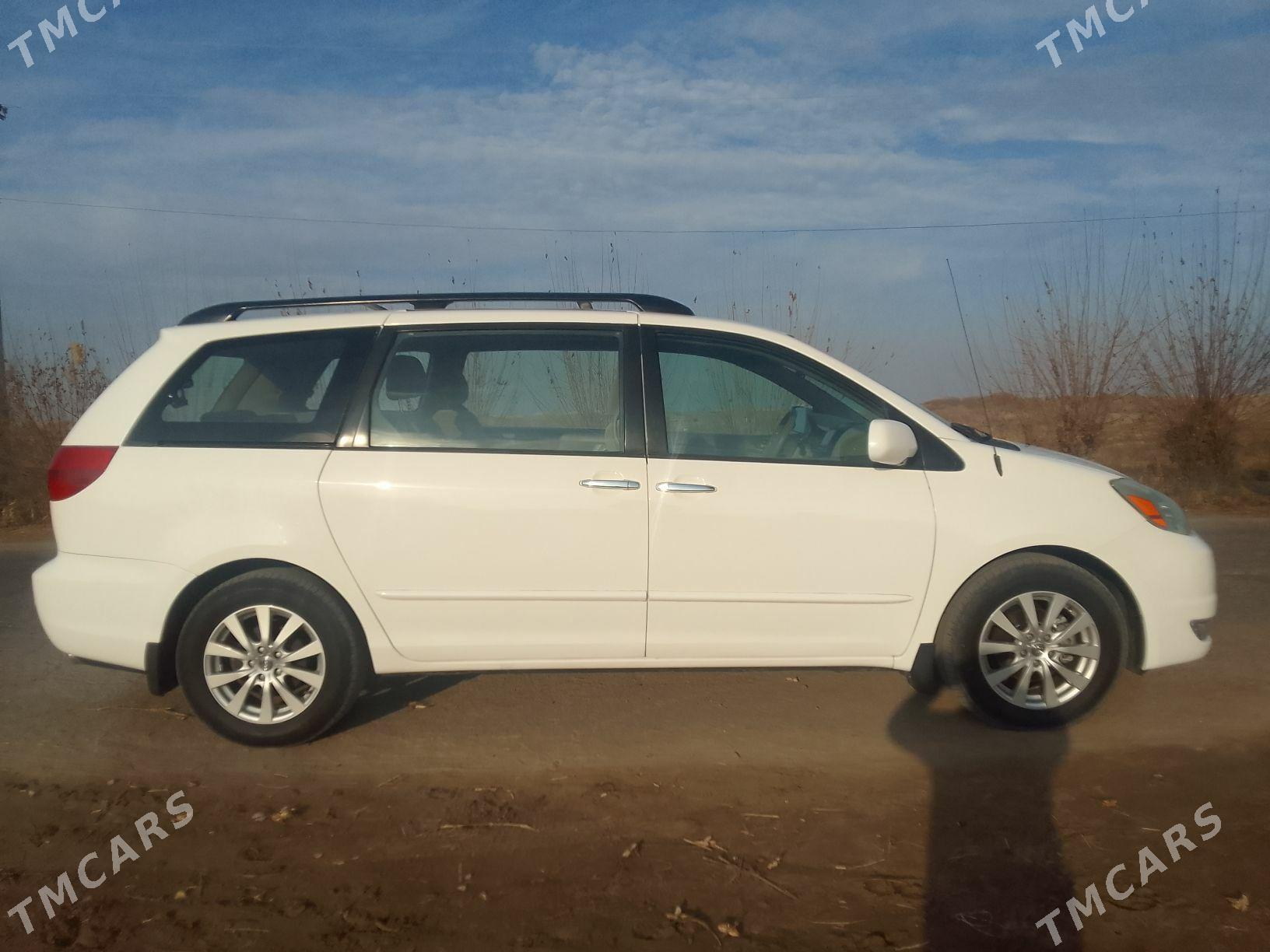 Toyota Sienna 2004 - 250 000 TMT - Шабатский этрап - img 1