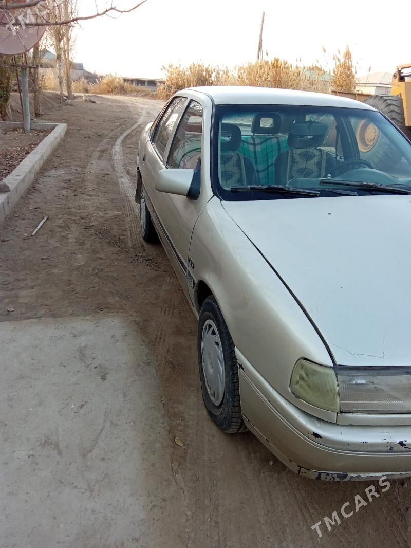 Opel Vectra 1990 - 24 000 TMT - Гурбансолтан Едже - img 1