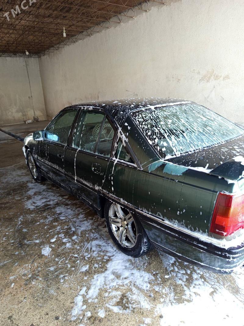 Opel Omega 1992 - 26 000 TMT - Мары - img 1