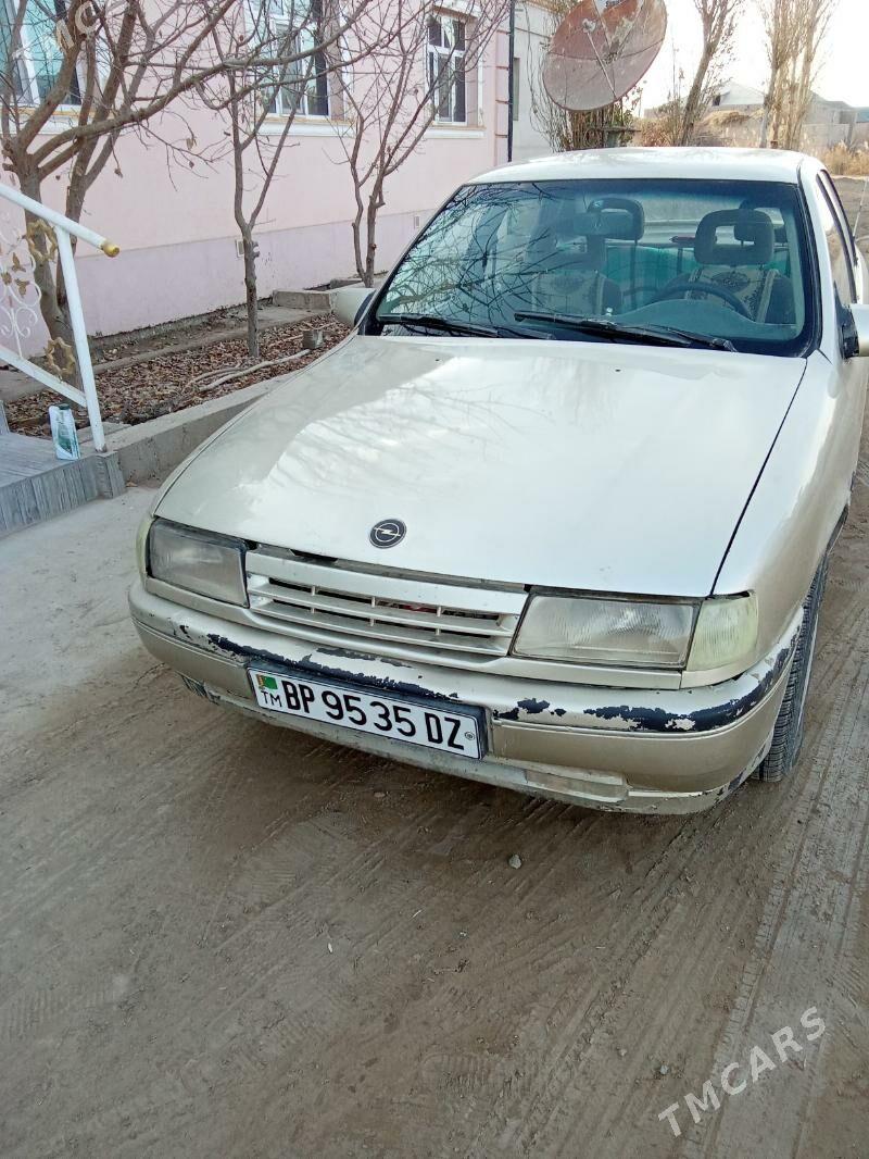 Opel Vectra 1990 - 24 000 TMT - Гурбансолтан Едже - img 2