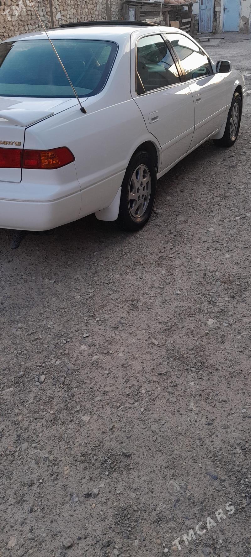 Toyota Camry 2001 - 161 000 TMT - Gyzylarbat - img 4