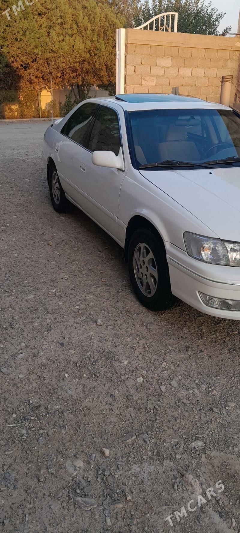 Toyota Camry 2001 - 161 000 TMT - Gyzylarbat - img 2