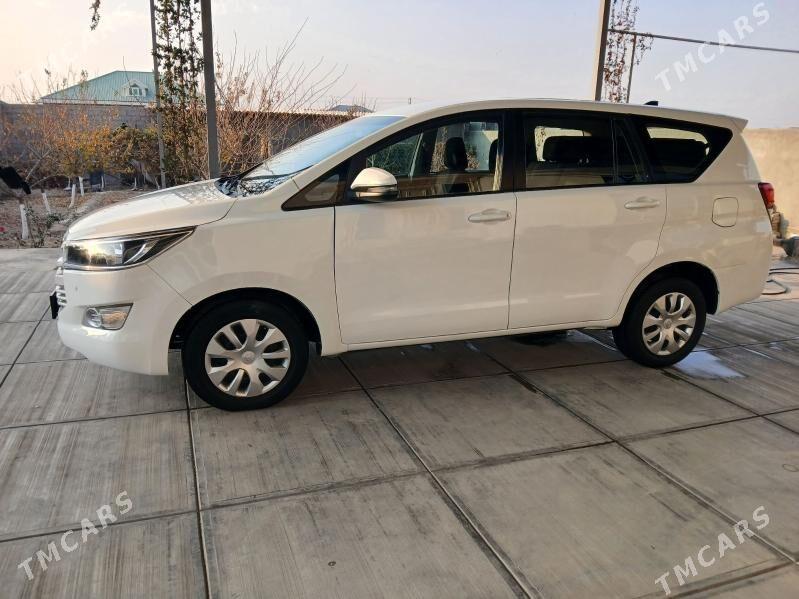 Toyota Innova 2020 - 250 000 TMT - Аркадаг - img 1