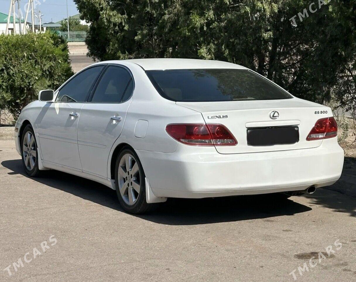 Lexus ES 300 2003 - 190 000 TMT - Дашогуз - img 4