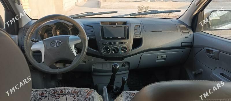 Toyota Hilux 2010 - 320 000 TMT - Дашогуз - img 7