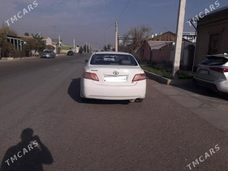 Toyota Camry 2010 - 140 000 TMT - Халач - img 2