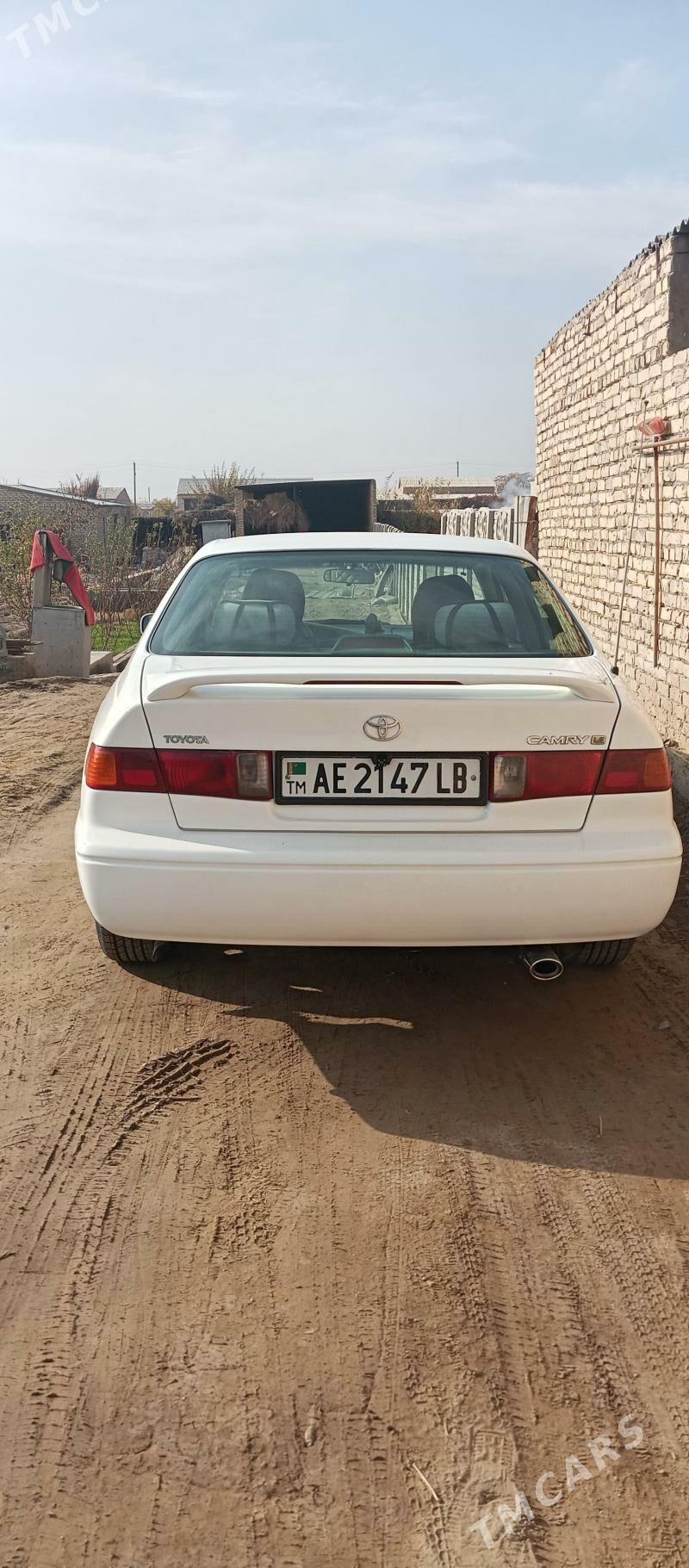 Toyota Camry 1999 - 130 000 TMT - Сакар - img 2