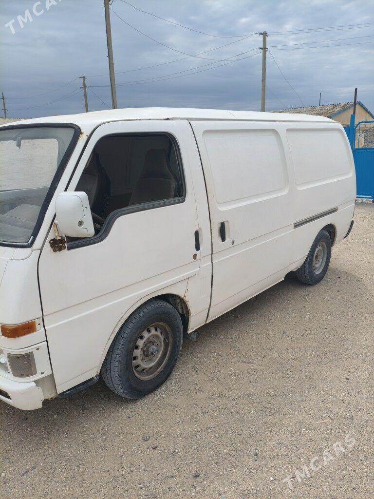 Toyota Hiace 1993 - 45 000 TMT - Карабогаз - img 1
