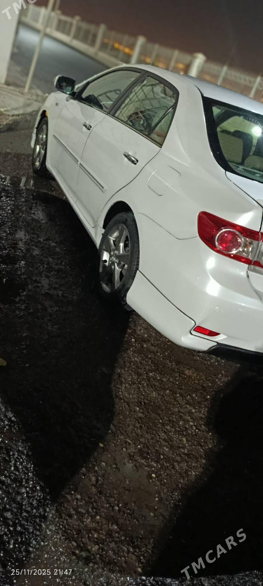 Toyota Corolla 2011 - 210 000 TMT - Ак-Бугдайский этрап - img 4