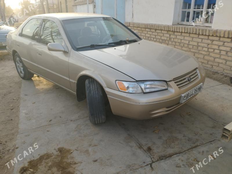 Toyota Camry 1997 - 137 000 TMT - Ýolöten - img 2