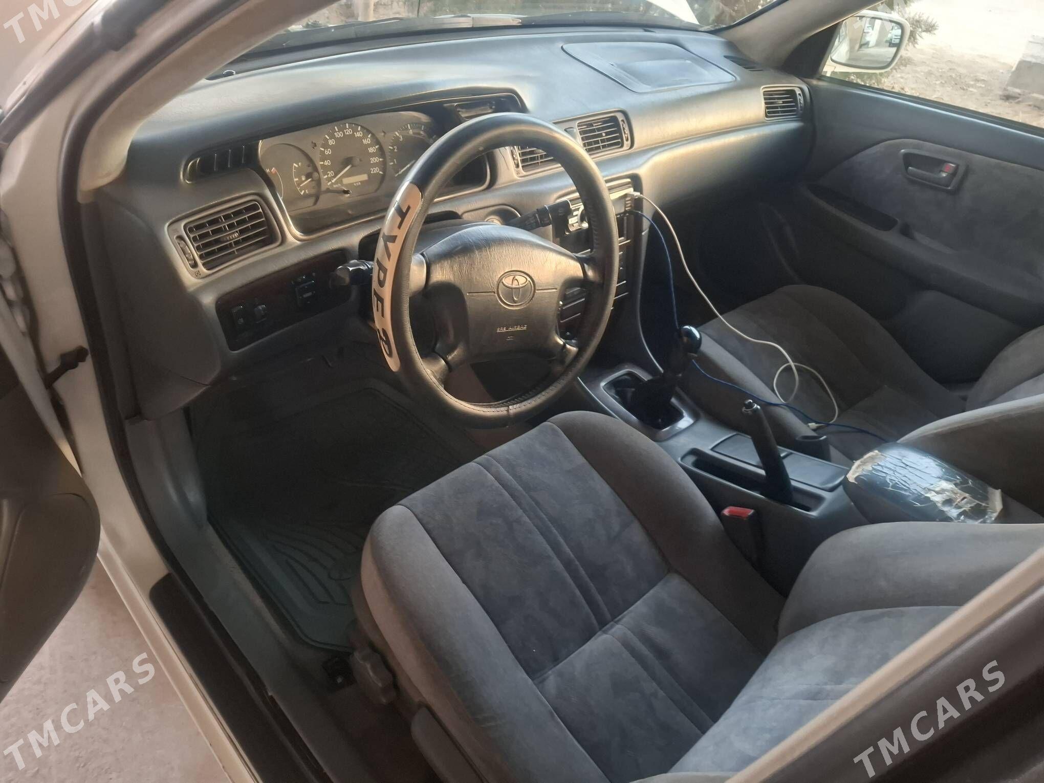 Toyota Camry 1998 - 137 000 TMT - Кёнеургенч - img 7
