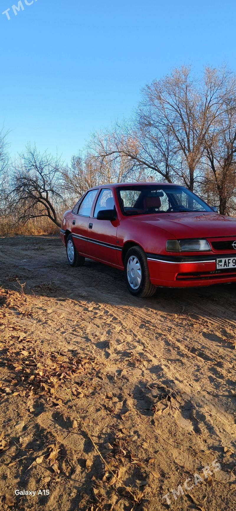 Opel Vectra 1993 - 38 000 TMT - Губадаг - img 2