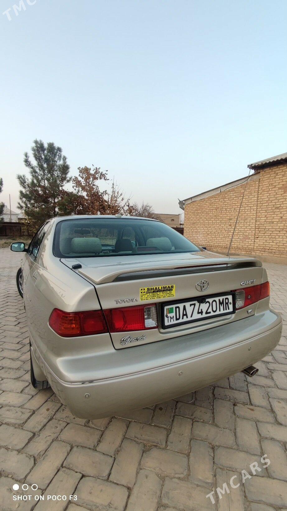 Toyota Camry 2001 - 148 000 TMT - Байрамали - img 4