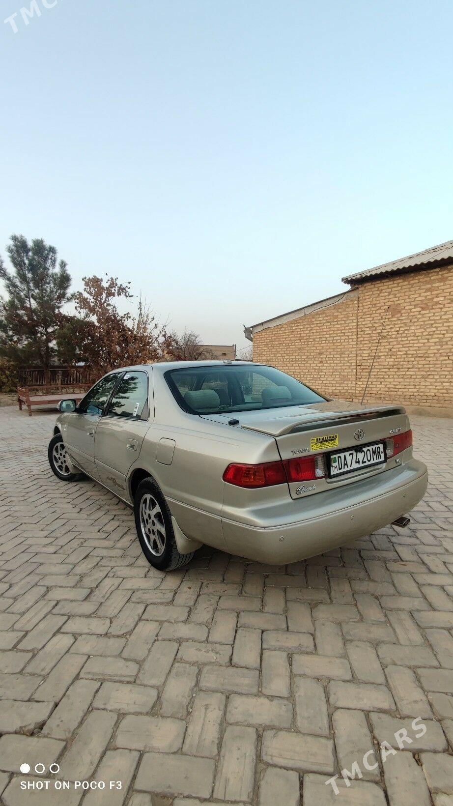 Toyota Camry 2001 - 148 000 TMT - Байрамали - img 5