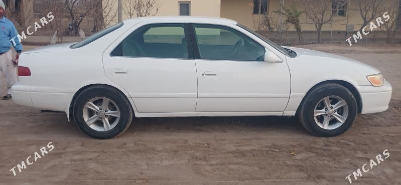 Toyota Camry 2001 - 140 000 TMT - Şabat etr. - img 2