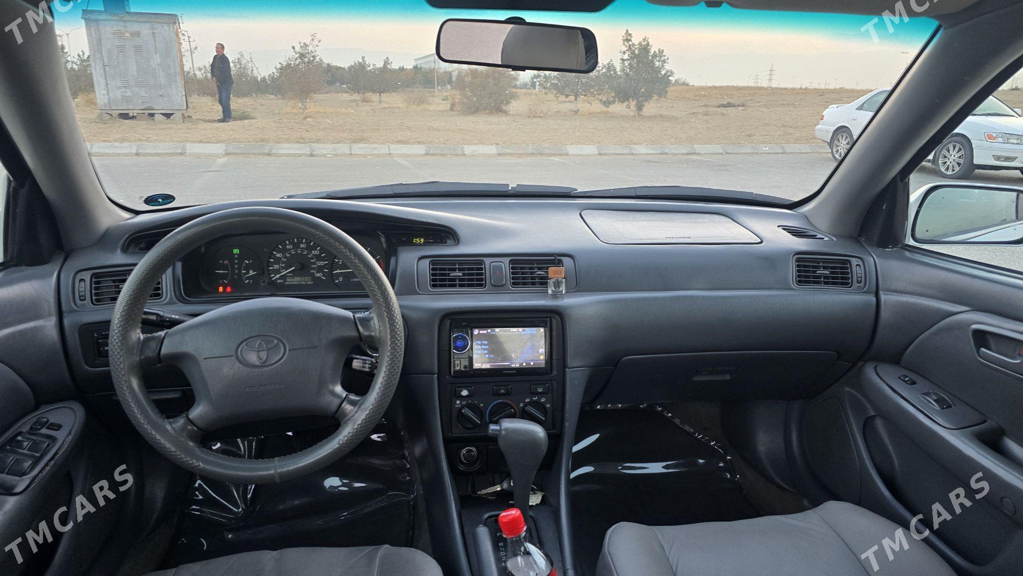 Toyota Camry 1998 - 134 000 TMT - Ашхабад - img 6