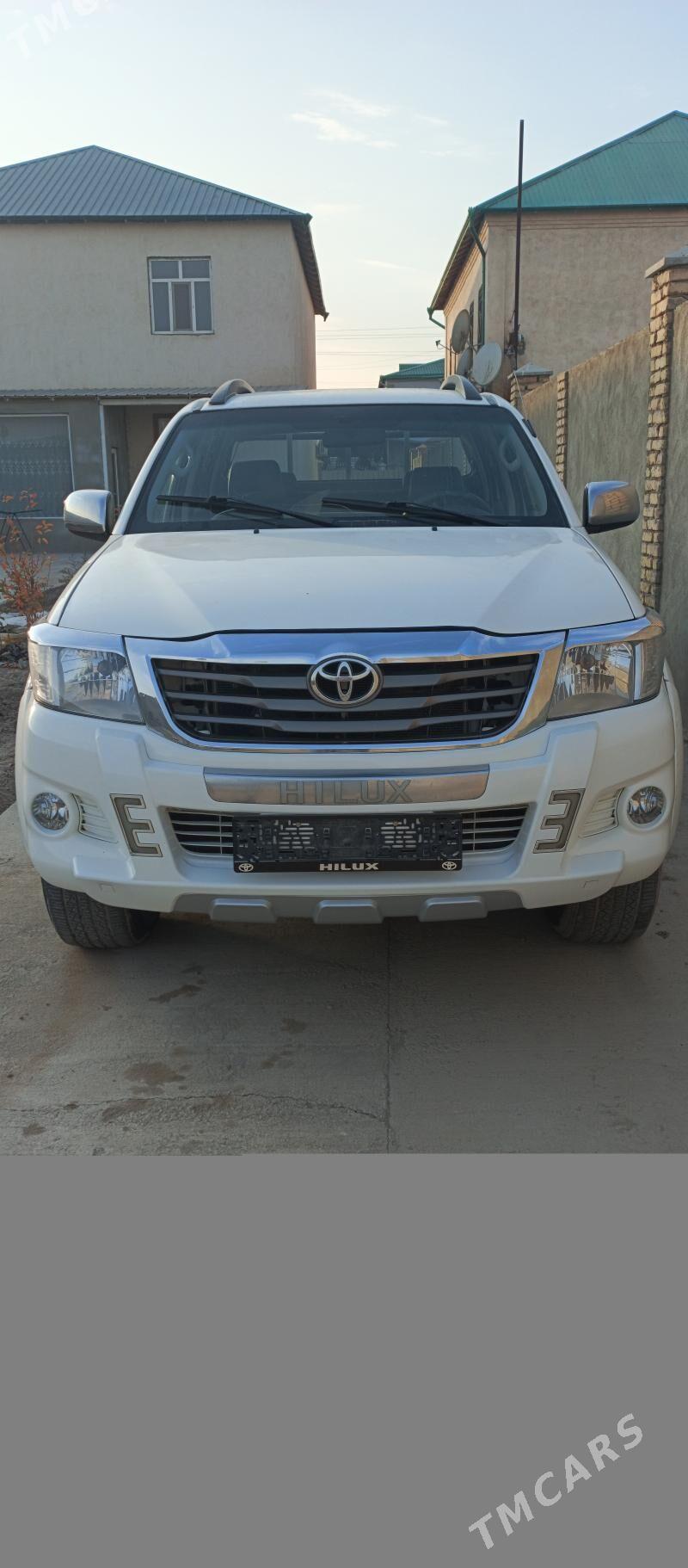 Toyota Hilux 2010 - 320 000 TMT - Дашогуз - img 1