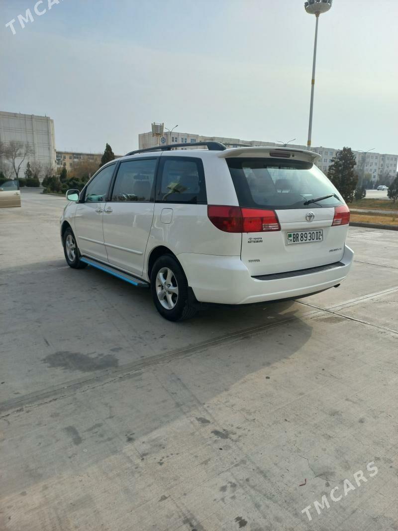 Toyota Sienna 2004 - 260 000 TMT - Дашогуз - img 4