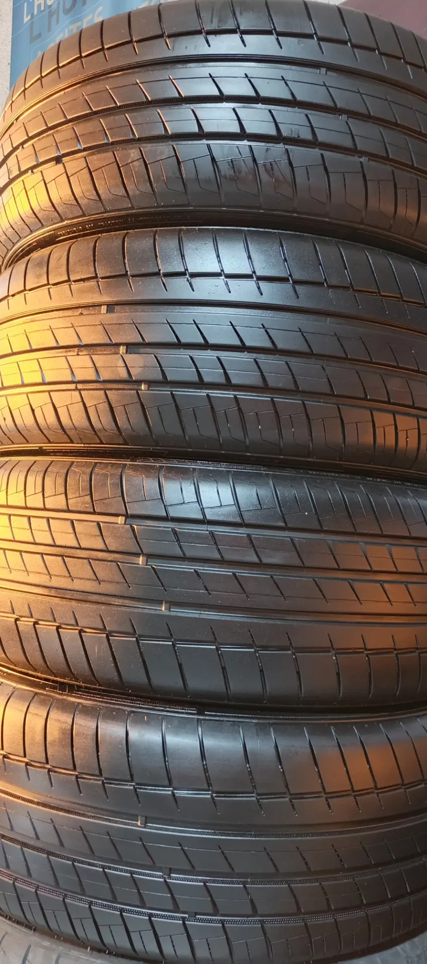 235 55 20  yyl 2025 3 000 TMT - Гарадамак - img 3