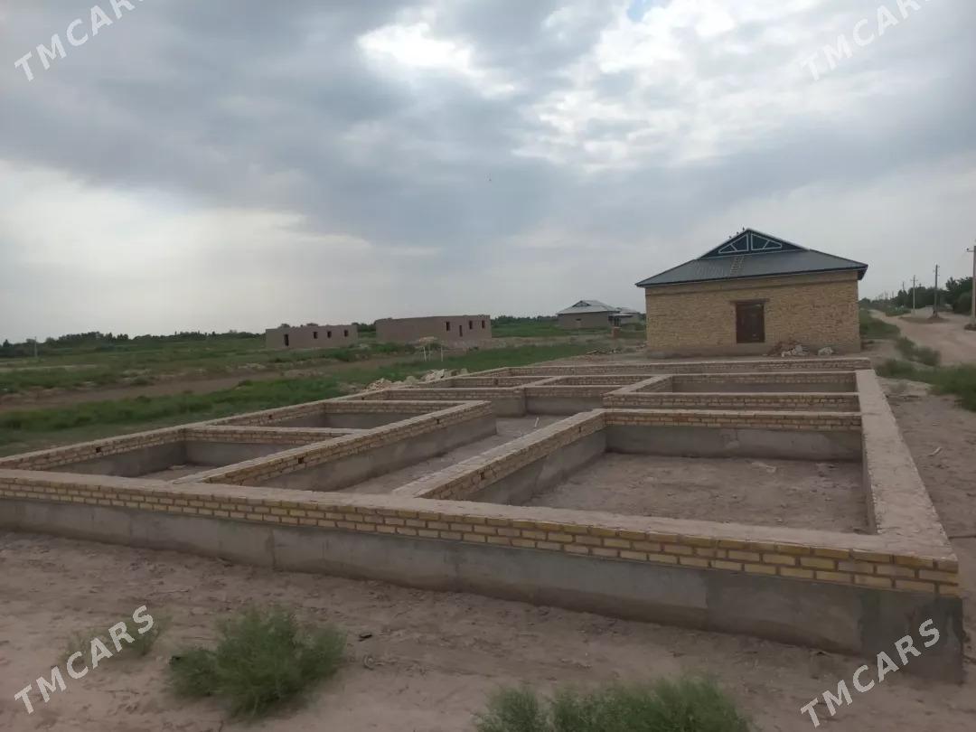 Учаска - Кёнеургенч - img 2