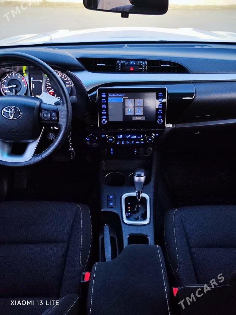 Toyota Hilux 2021 - 590 000 TMT - Aşgabat - img 5