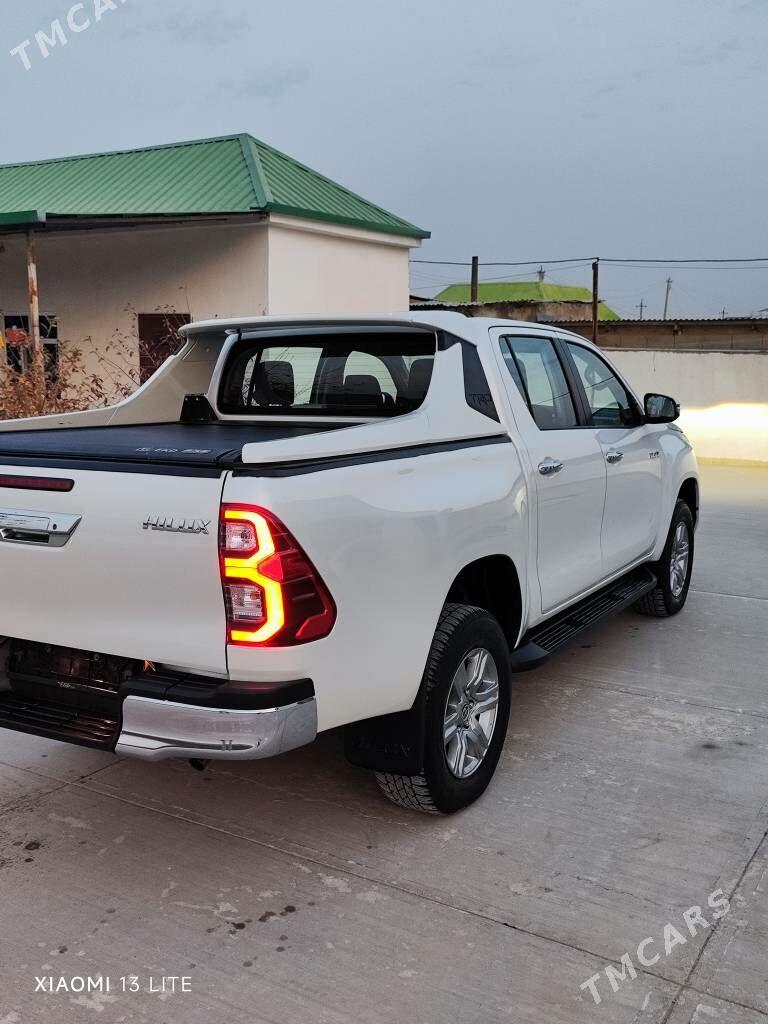 Toyota Hilux 2021 - 590 000 TMT - Aşgabat - img 4