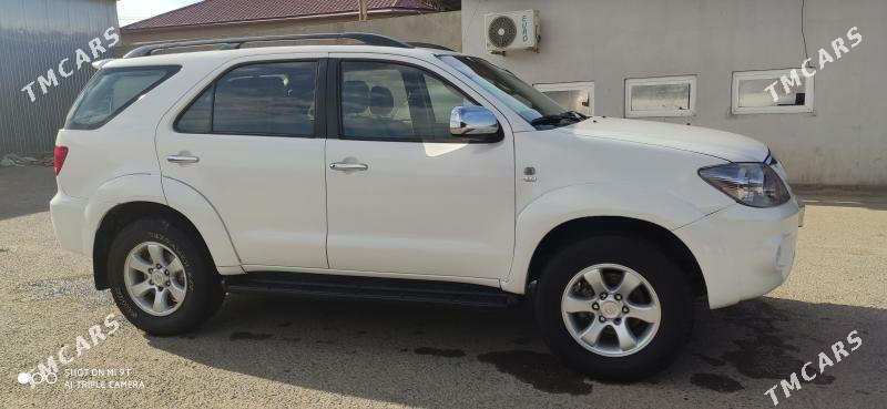 Toyota Fortuner 2006 - 200 000 TMT - Мары - img 7