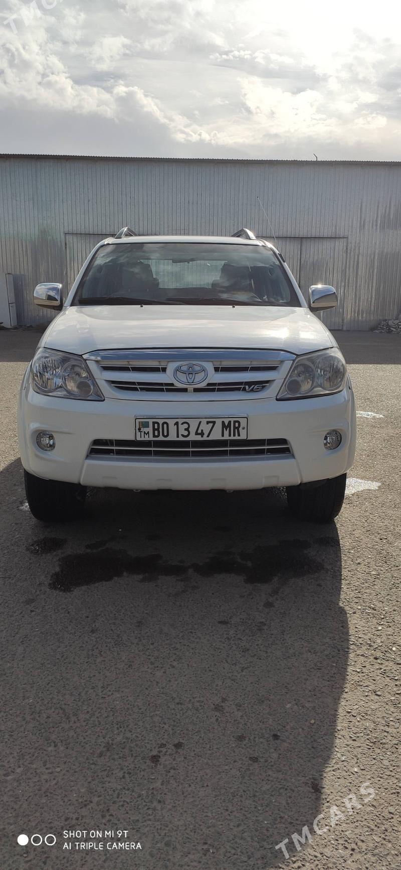 Toyota Fortuner 2006 - 200 000 TMT - Мары - img 1