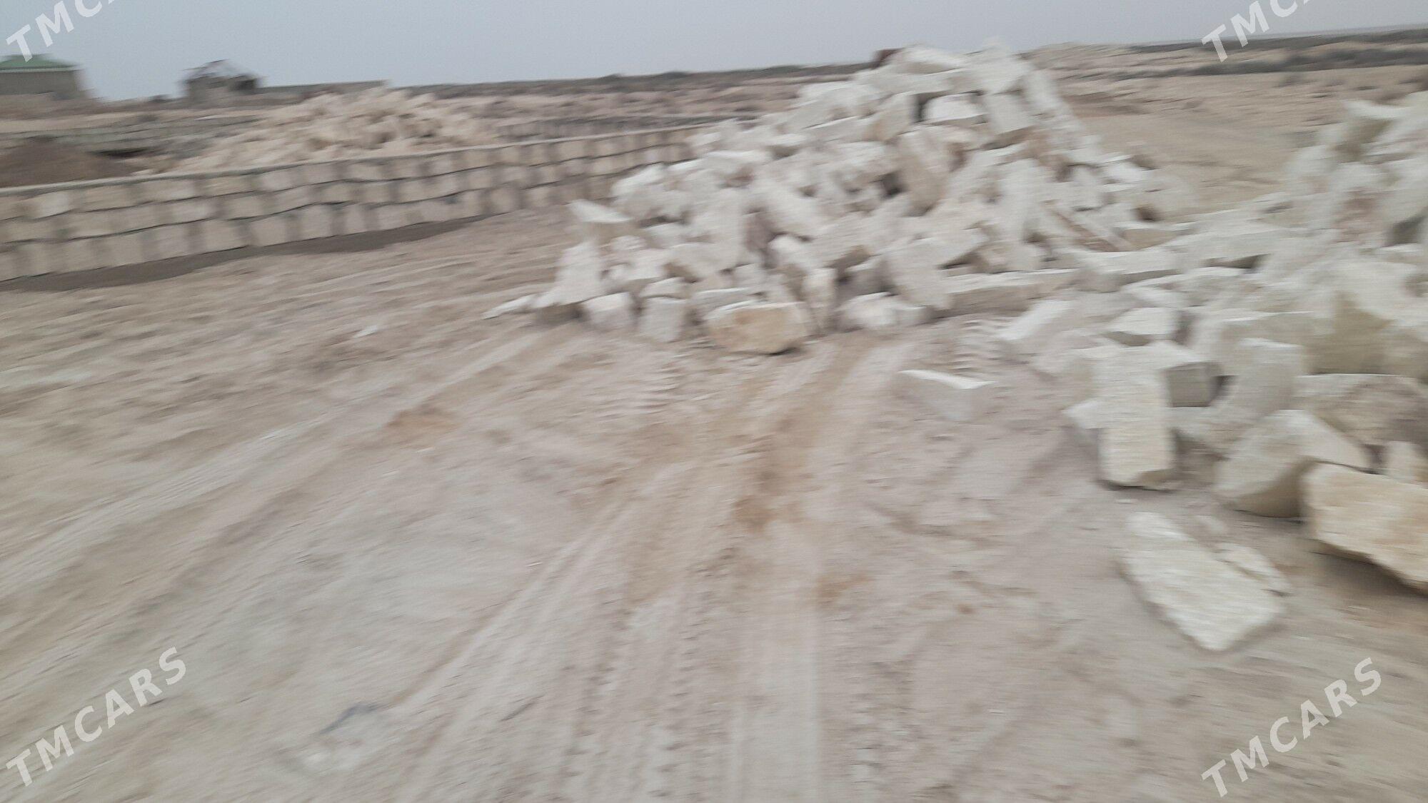 Gulmaÿak satlyk ÿer bar - Türkmenbaşy - img 3