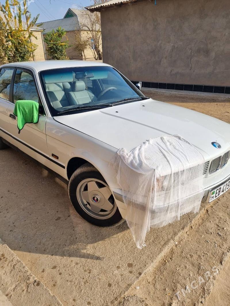 BMW 525 1989 - 46 000 TMT - Теджен - img 4