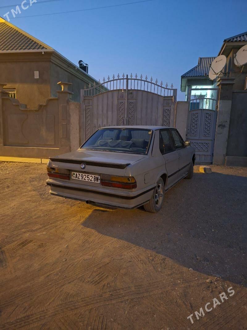 BMW 525 1987 - 26 000 TMT - Балканабат - img 4