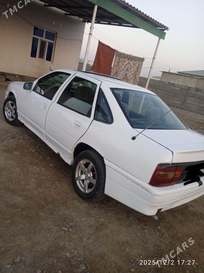 Opel Vectra 1992 - 31 000 TMT - Бабадайхан - img 2