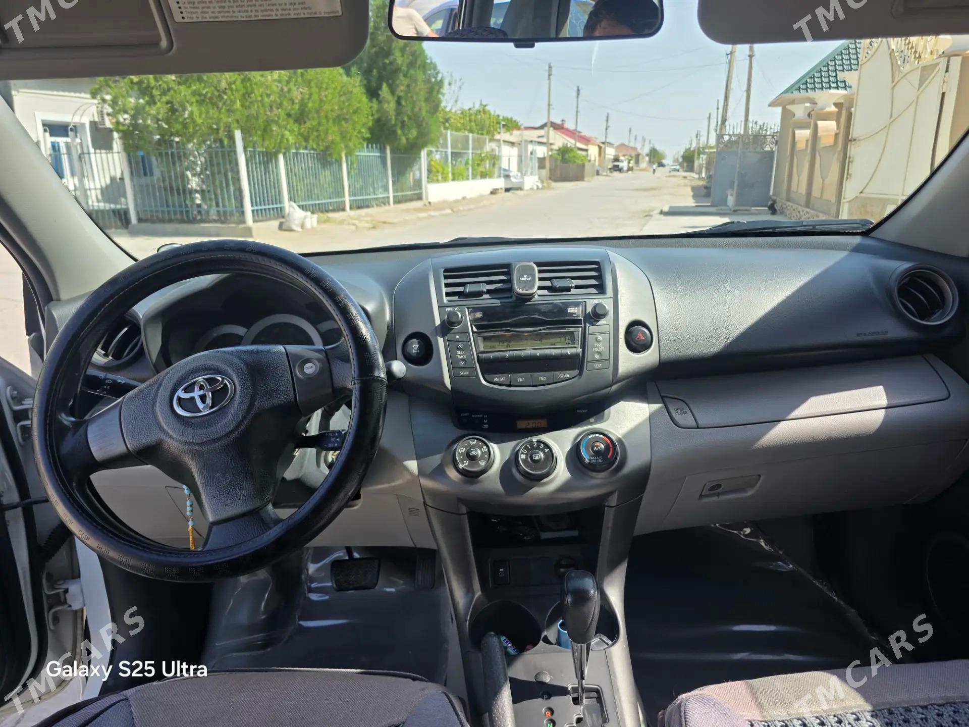 Toyota RAV4 2011 - 240 000 TMT - Балканабат - img 5