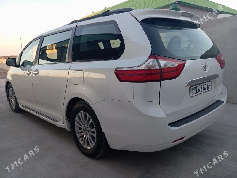 Toyota Sienna 2019 - 440 000 TMT - Анев - img 2