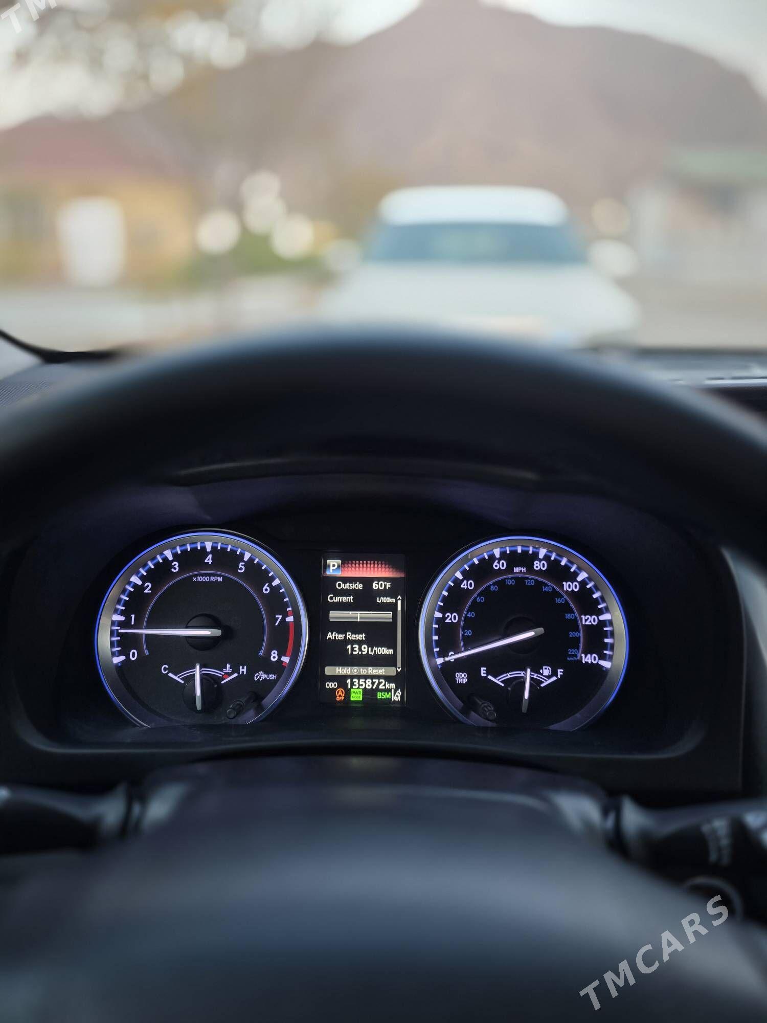 Toyota Highlander 2018 - 405 000 TMT - Балканабат - img 5