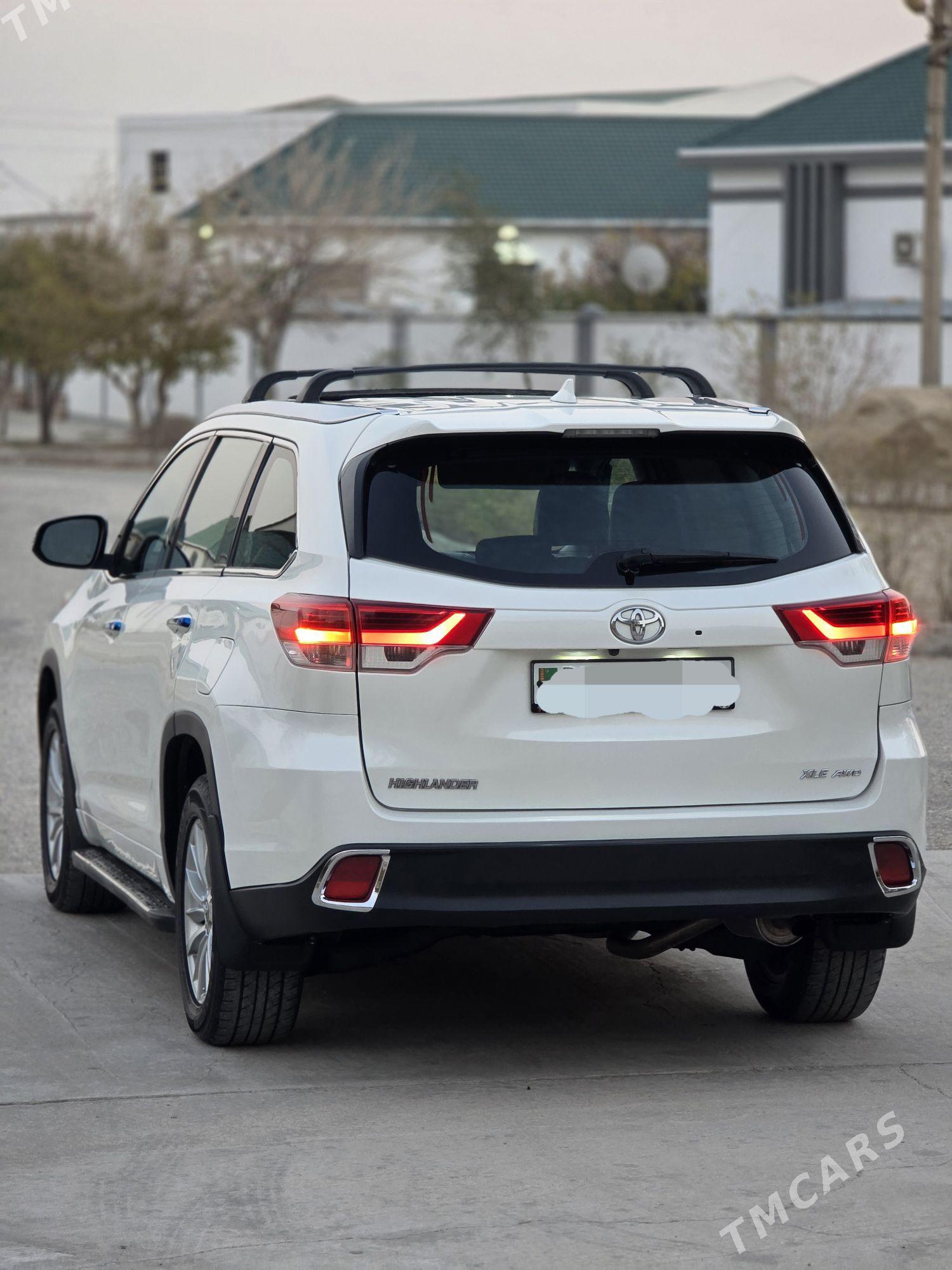 Toyota Highlander 2018 - 405 000 TMT - Балканабат - img 3