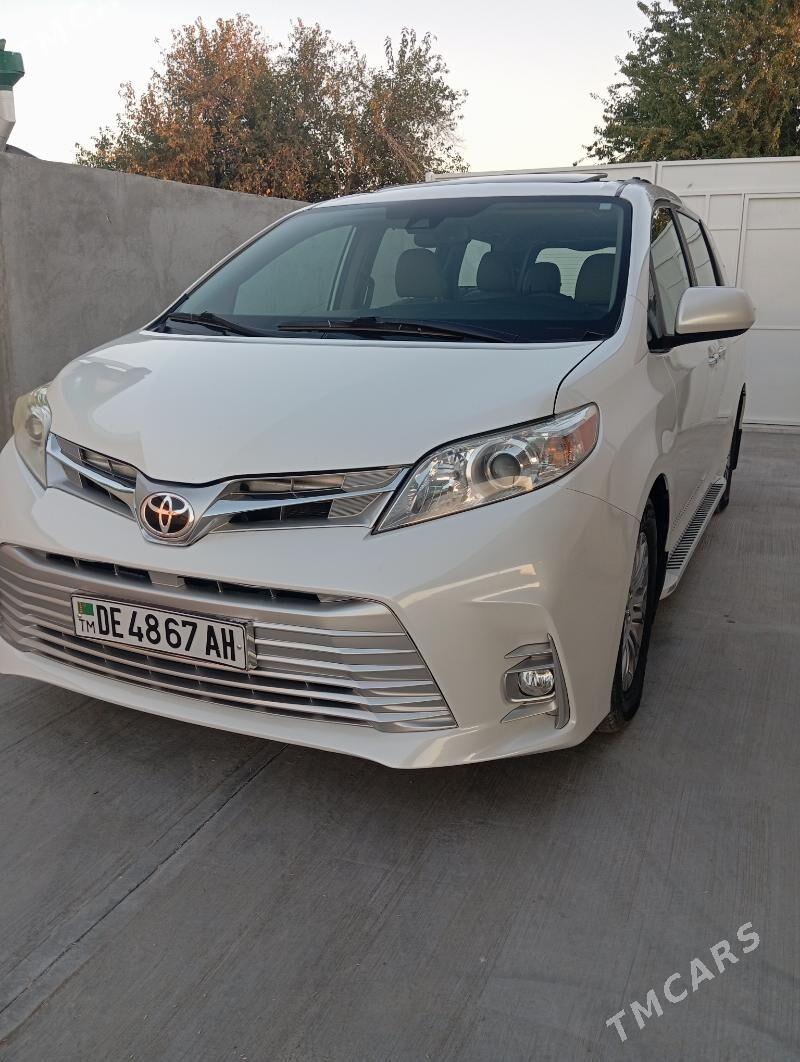 Toyota Sienna 2019 - 440 000 TMT - Анев - img 5