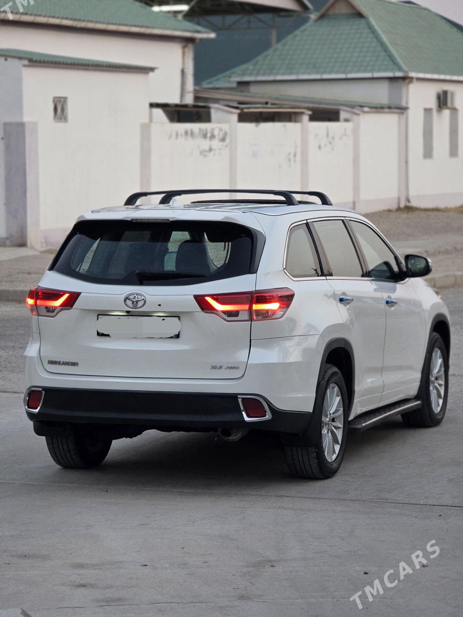 Toyota Highlander 2018 - 405 000 TMT - Балканабат - img 4