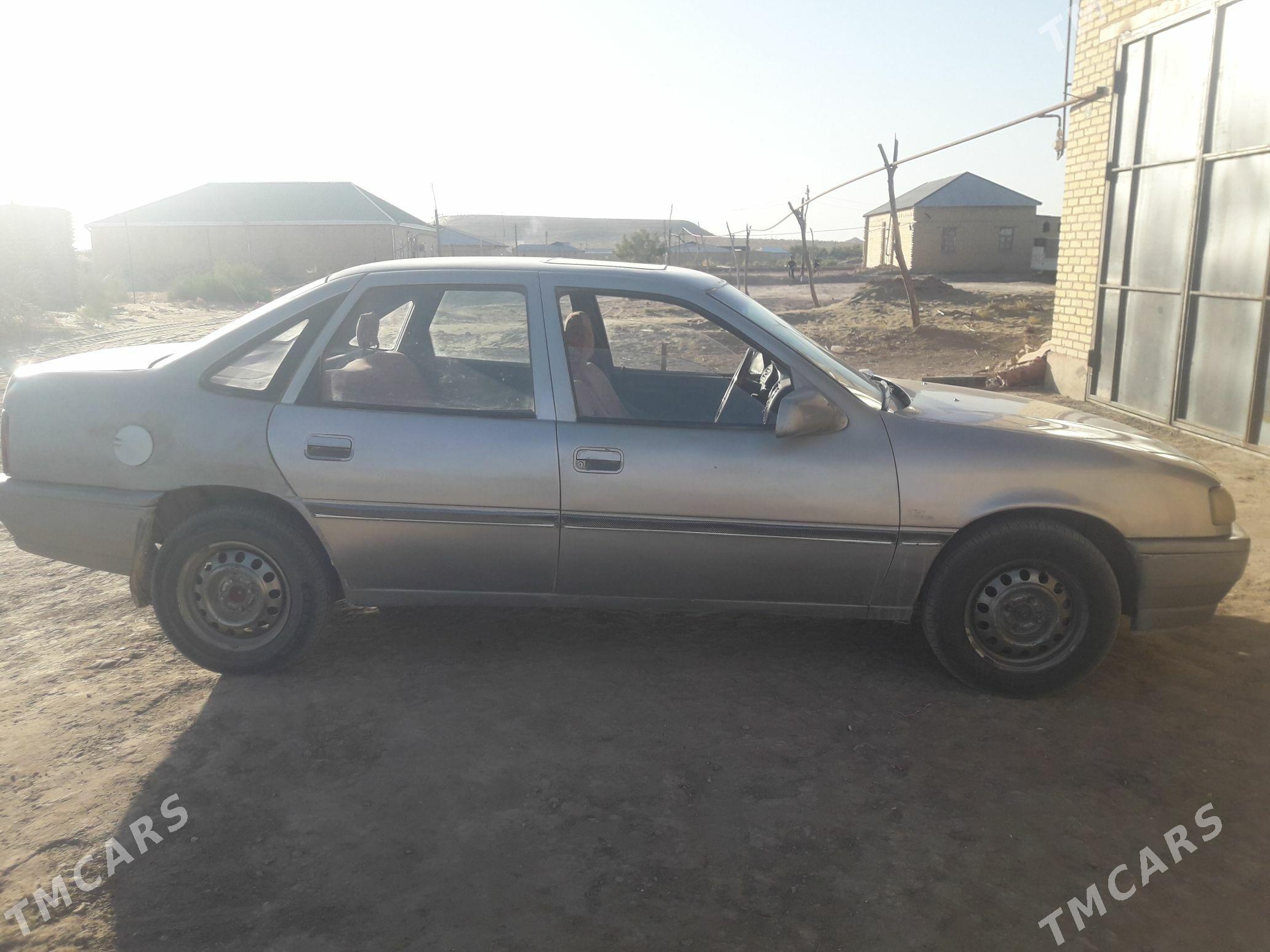Opel Vectra 1990 - 26 000 TMT - Farap - img 3