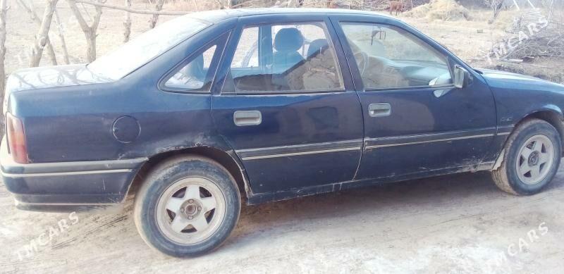 Opel Vectra 1990 - 26 000 TMT - Гурбансолтан Едже - img 2
