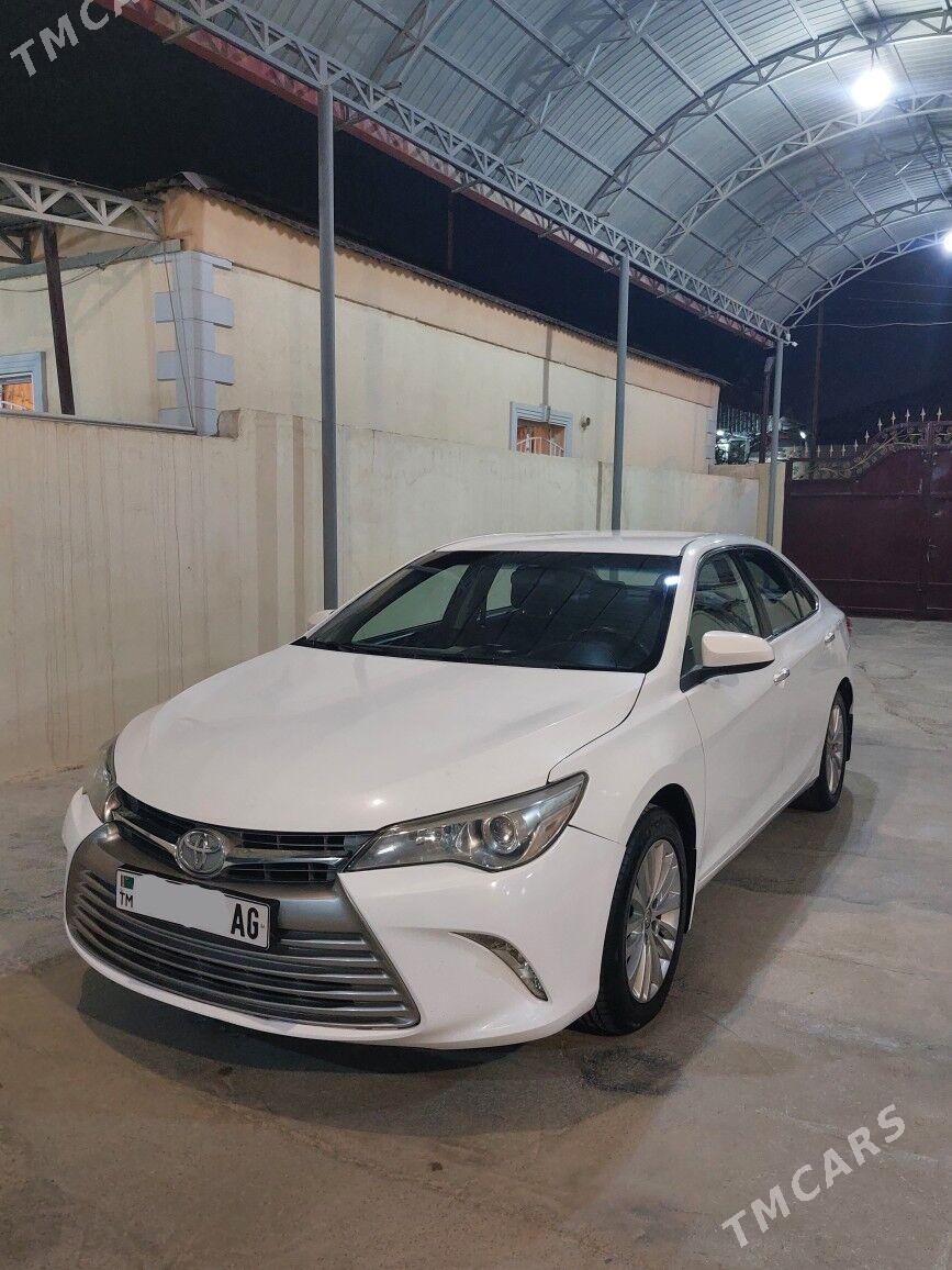 Toyota Camry 2017 - 225 000 TMT - Бузмеин - img 1