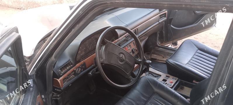 Mercedes-Benz 560-Class 1989 - 20 000 TMT - Туркменабат - img 7
