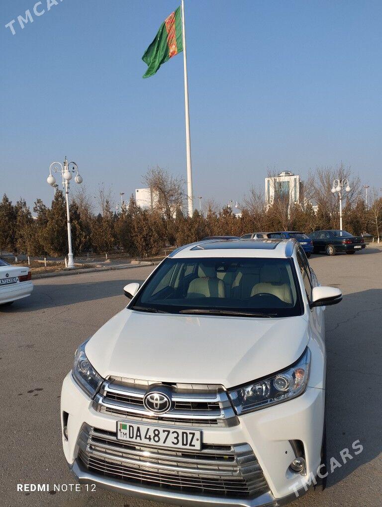 Toyota Highlander 2018 - 550 000 TMT - Дашогуз - img 1
