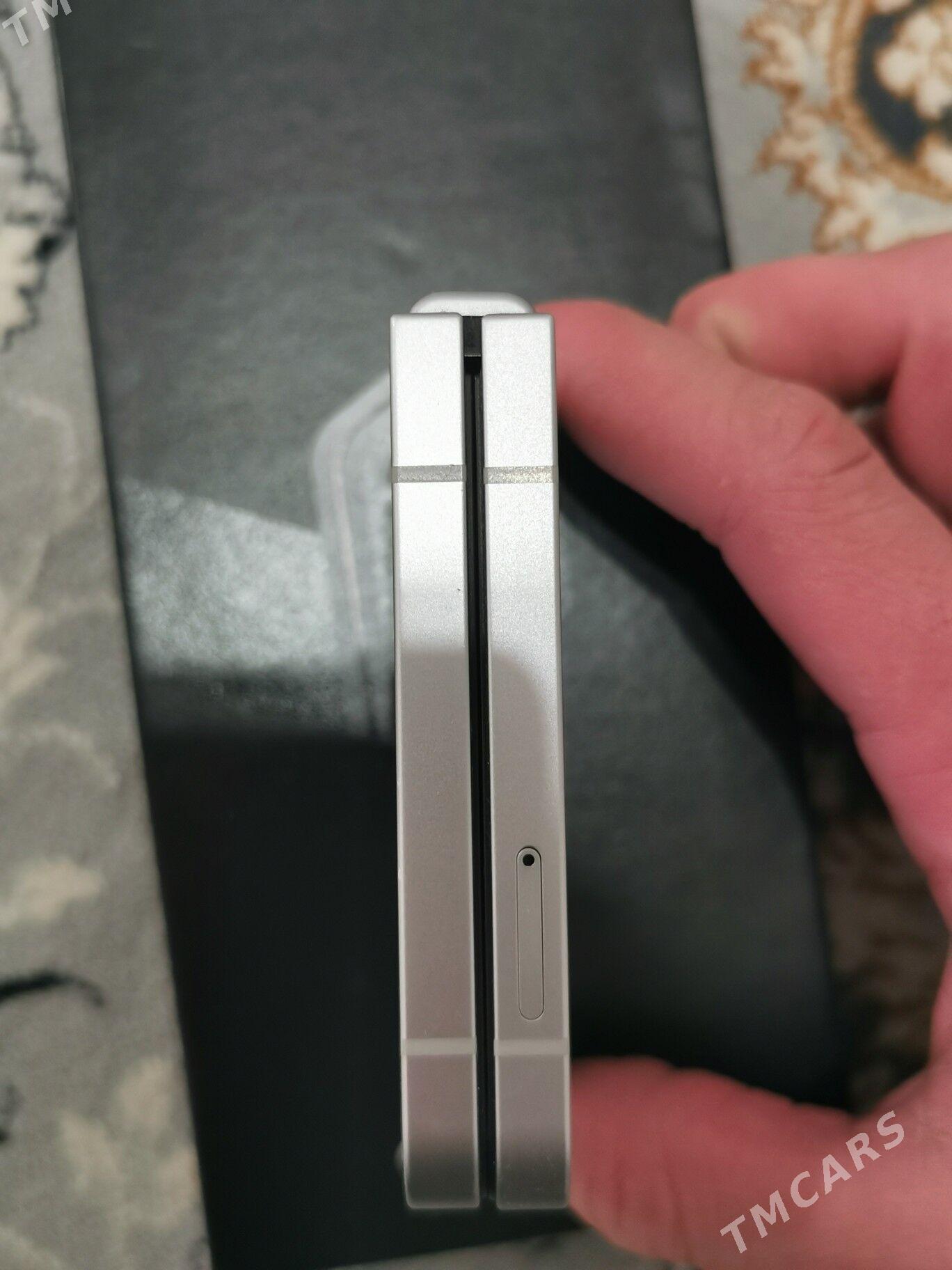 Samsung Z flip6 - Mary - img 5