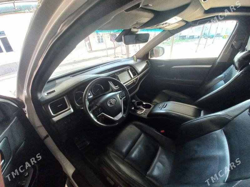Toyota Highlander 2018 - 390 000 TMT - Ялкым - img 7