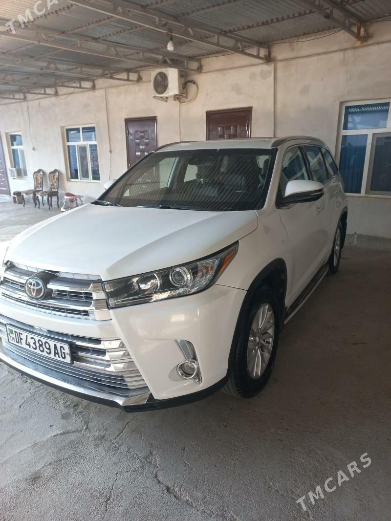 Toyota Highlander 2018 - 390 000 TMT - Ялкым - img 5