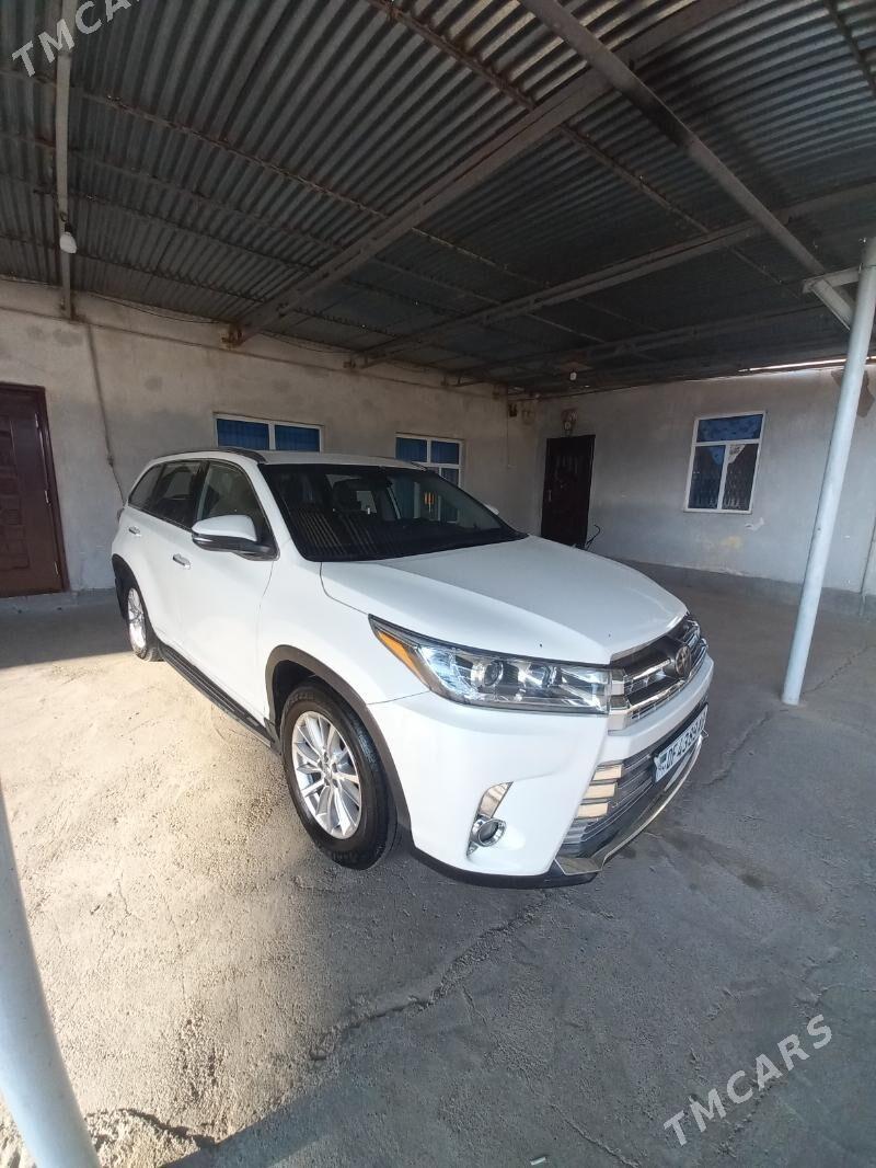 Toyota Highlander 2018 - 390 000 TMT - Ялкым - img 2